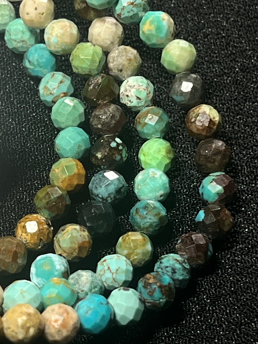 Turquoise gradient color style faceted round 5mm bead stretch bracelet; December birthstone